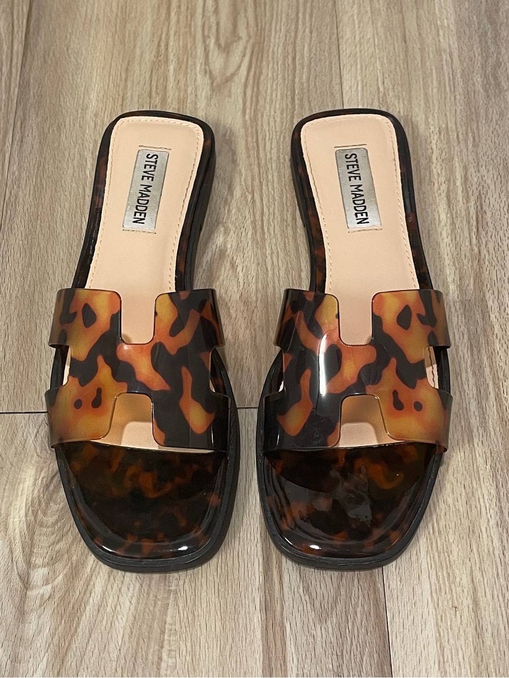Steve Madden Hadyn Tortoise Sandals 7